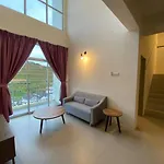 Dreamscape Apartment @ Golden Hill